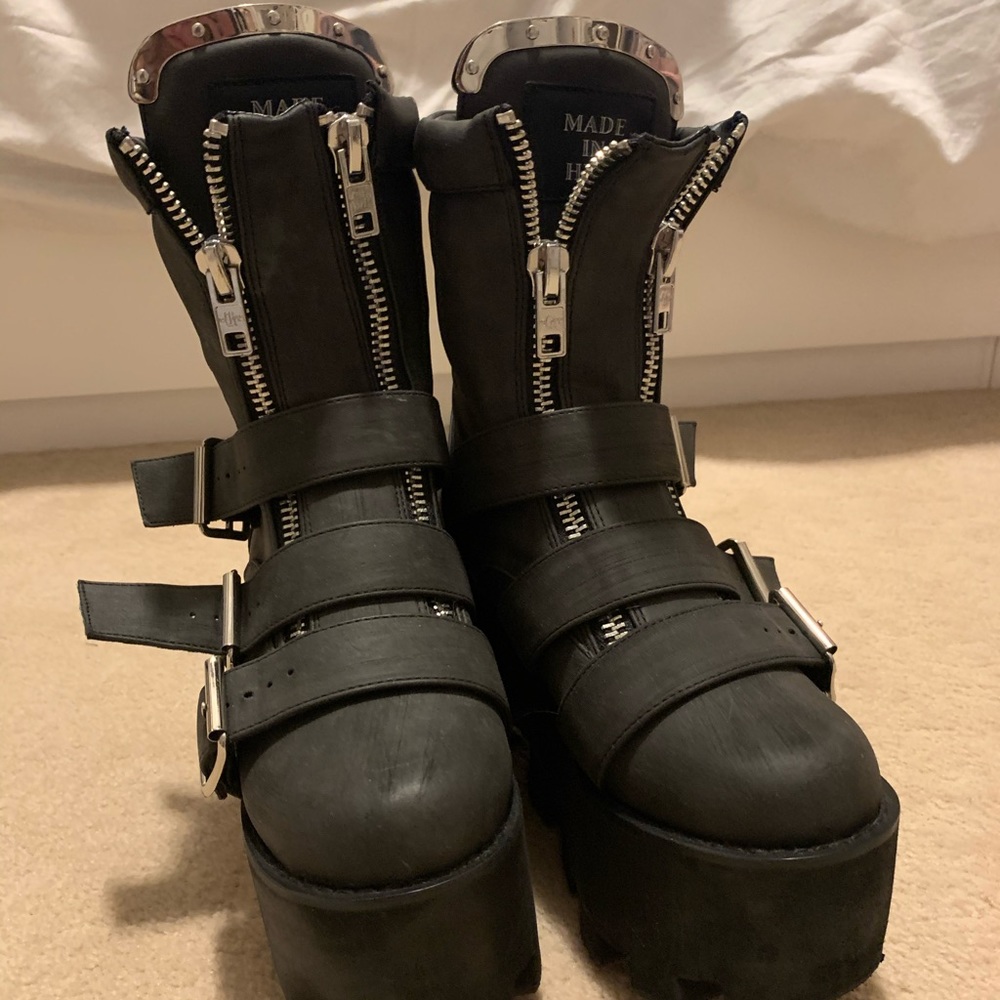 combat boots